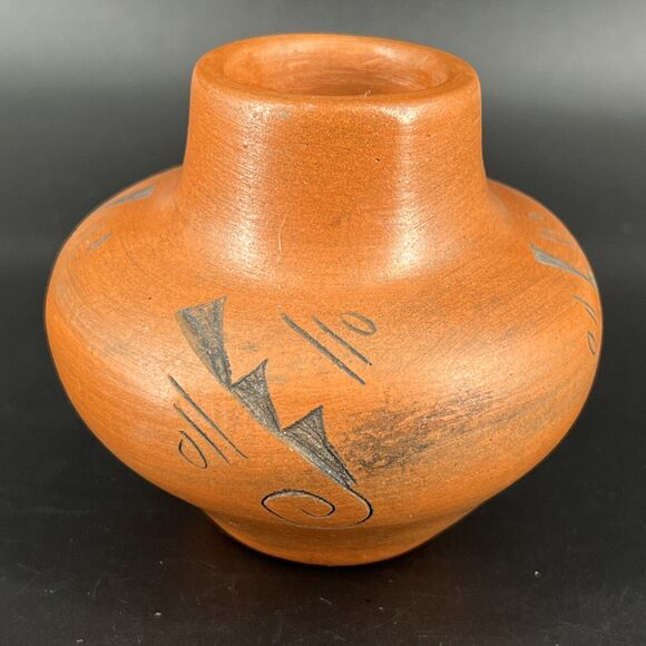 Vintage Southwestern Stoneware Pottery Mini Pot Vase Carved Design Signed 2006 - Picture 1 of 11